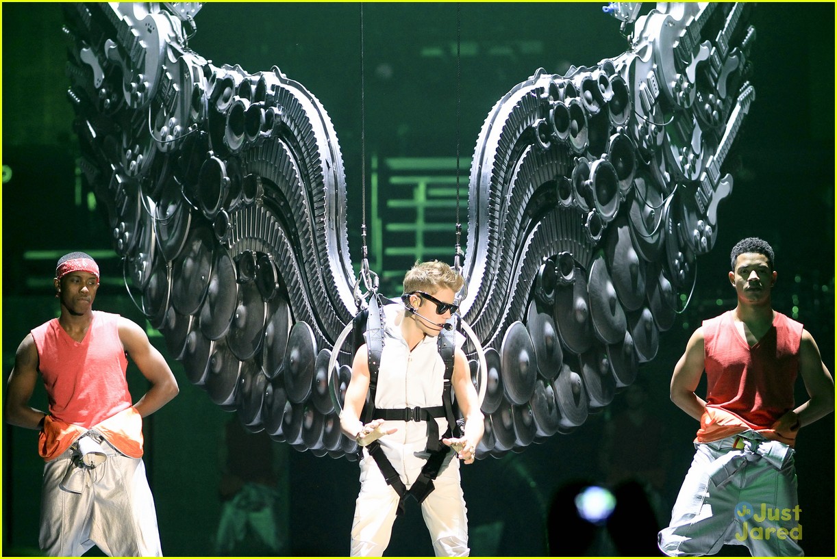 justin-bieber-vevo-record-09